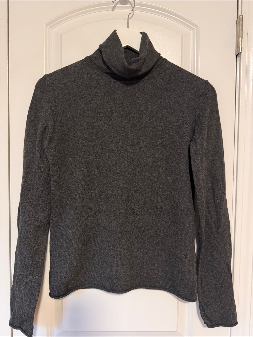 J Crew gray turtleneck cashmere sweater S/M